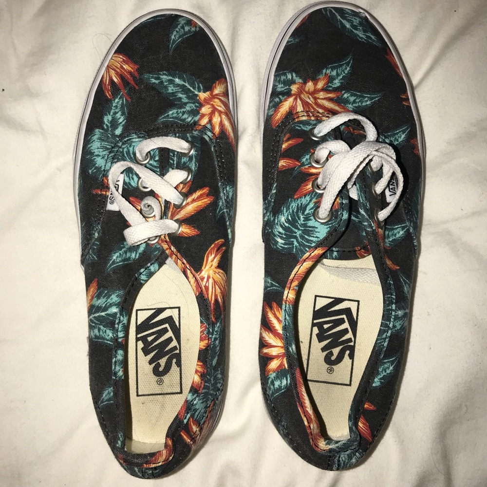 vans - Picture 2 of 3